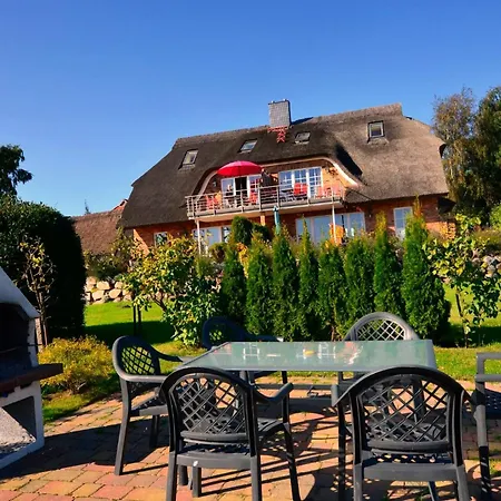 Sonnenkliff Og Appartement Groß Zicker